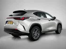 Lexus NX (2025) thumbnail 2