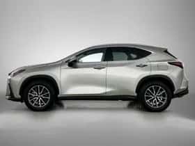 Lexus NX (2025) thumbnail 3