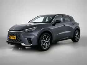 Lexus LBX (2024)