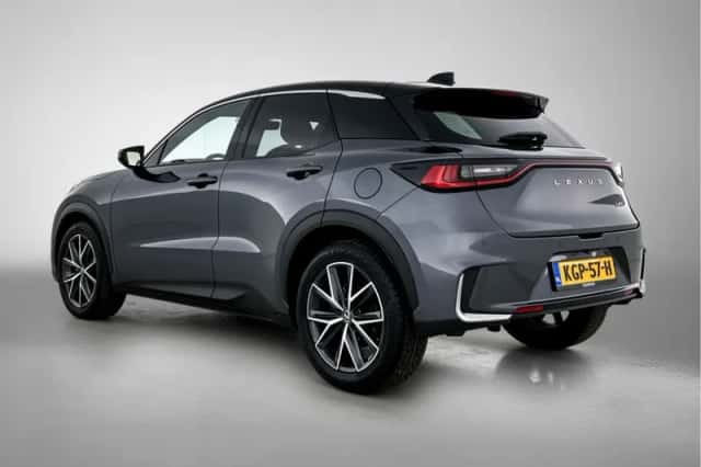 Lexus LBX (2024) thumbnail 13