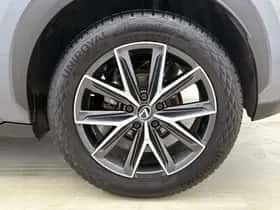 Lexus LBX (2024) thumbnail 23