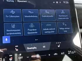 Lexus LBX (2024) thumbnail 26