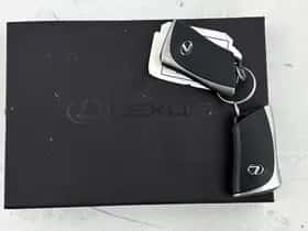 Lexus LBX (2024) thumbnail 32