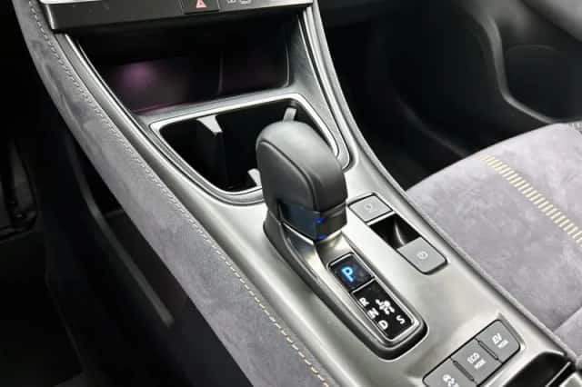 Lexus LBX (2024) thumbnail 10