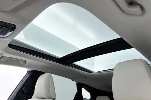 Lexus RX (2023) thumbnail 4