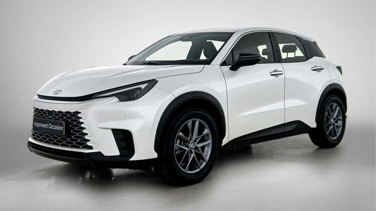 Lexus LBX (2025) — foto 1
