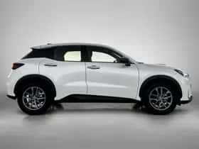Lexus LBX (2025) thumbnail 11
