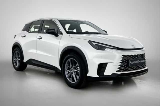 Lexus LBX (2025) thumbnail 12