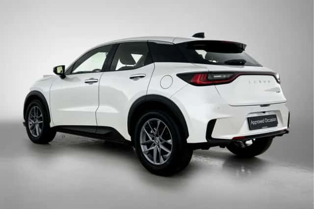 Lexus LBX (2025) thumbnail 13