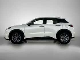 Lexus LBX (2025) thumbnail 3