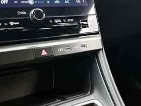 Lexus LBX (2025) thumbnail 23