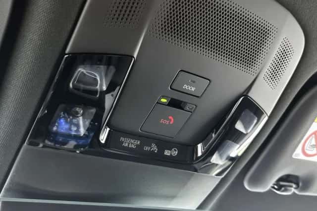 Lexus LBX (2025) thumbnail 24