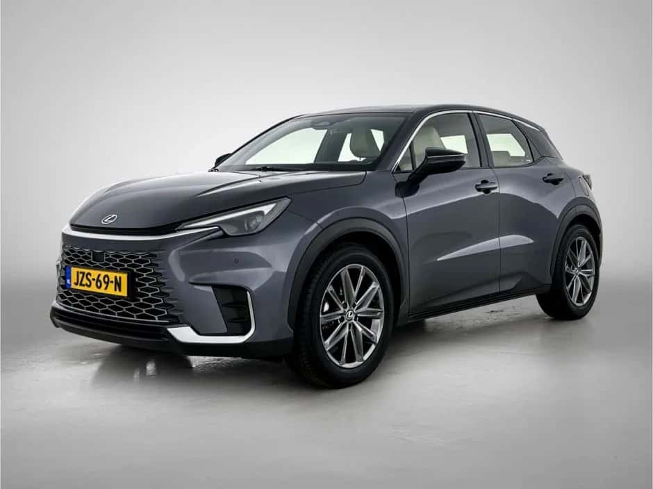 Lexus LBX (2024) — foto 1