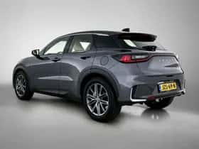 Lexus LBX (2024) thumbnail 13