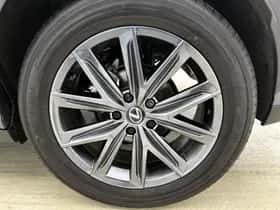Lexus LBX (2024) thumbnail 22