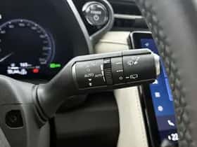 Lexus LBX (2024) thumbnail 25