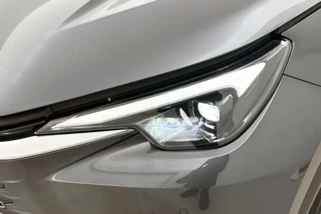 Lexus LBX (2024) thumbnail 37