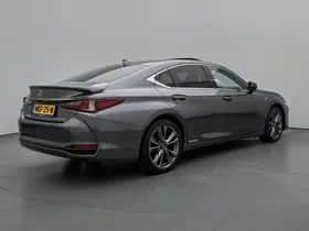 Lexus ES (2021) thumbnail 2