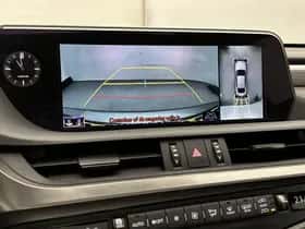 Lexus ES (2021) thumbnail 11