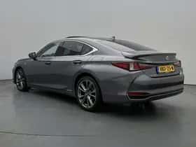 Lexus ES (2021) thumbnail 19