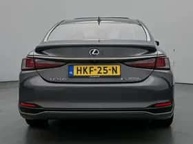 Lexus ES (2021) thumbnail 34