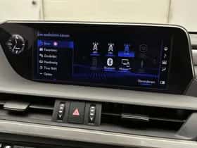 Lexus ES (2021) thumbnail 10
