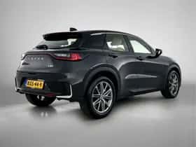 Lexus LBX (2024) thumbnail 2