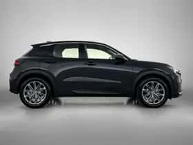 Lexus LBX (2024) thumbnail 11