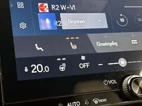 Lexus LBX (2024) thumbnail 18