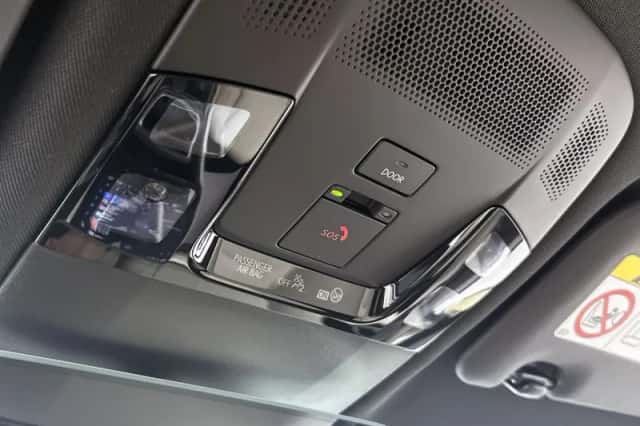 Lexus LBX (2024) thumbnail 24