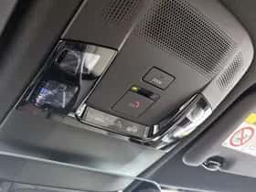 Lexus LBX (2024) thumbnail 24