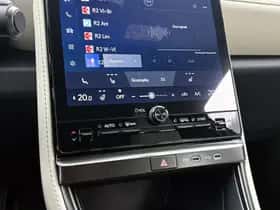 Lexus LBX (2024) thumbnail 9