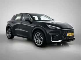 Lexus LBX (2024) thumbnail 12