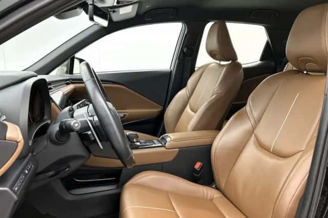 Lexus LBX (2024) thumbnail 15