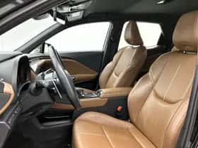 Lexus LBX (2024) thumbnail 15