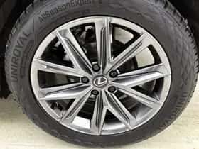 Lexus LBX (2024) thumbnail 21