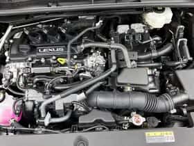 Lexus LBX (2024) thumbnail 25