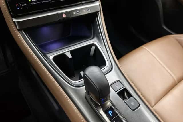 Lexus LBX (2024) thumbnail 10