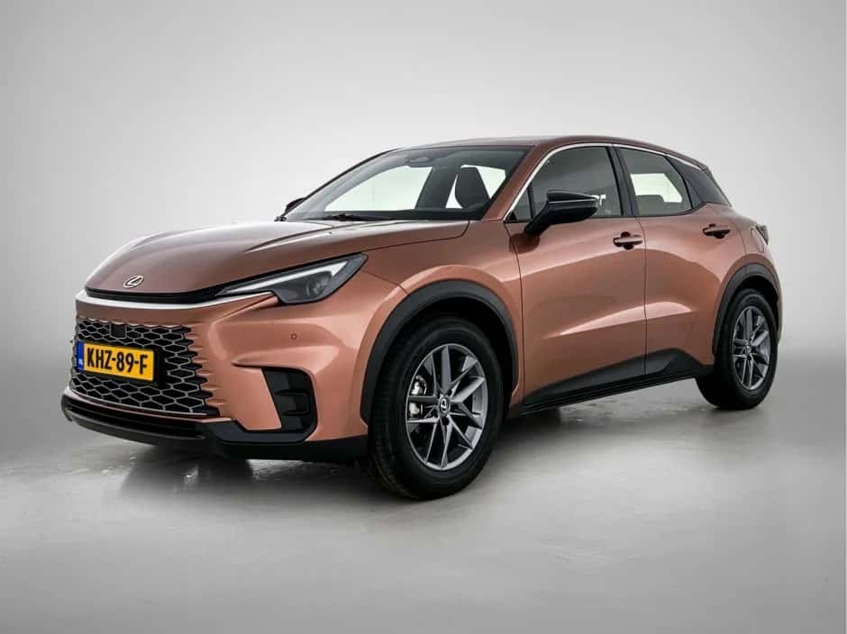 Lexus LBX (2025) — foto 1