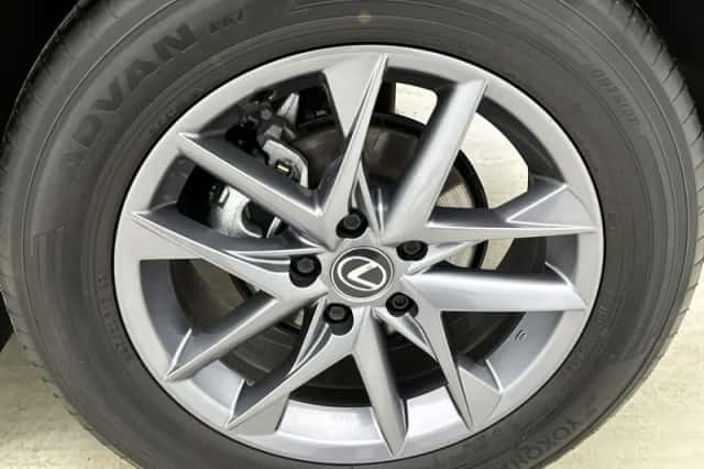 Lexus LBX (2025) thumbnail 23