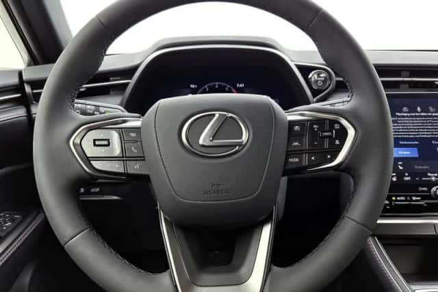 Lexus LBX (2026) thumbnail 17
