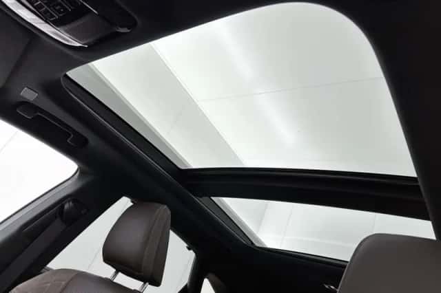 Lexus RX (2023) thumbnail 4