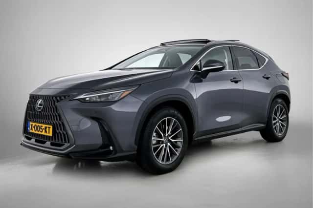 Lexus NX (2023) thumbnail 1