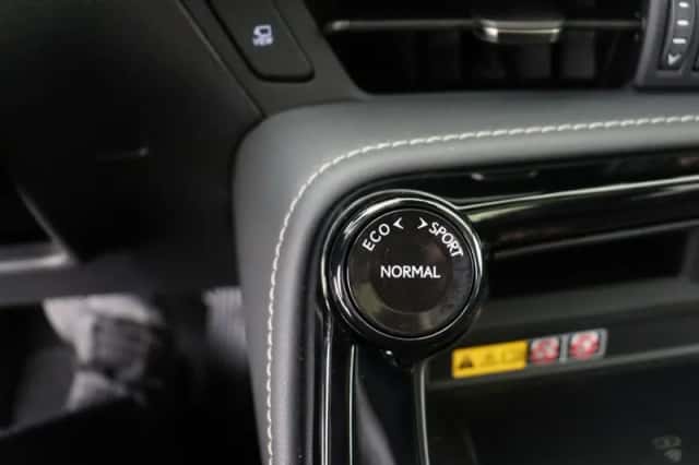 Lexus NX (2026) thumbnail 26