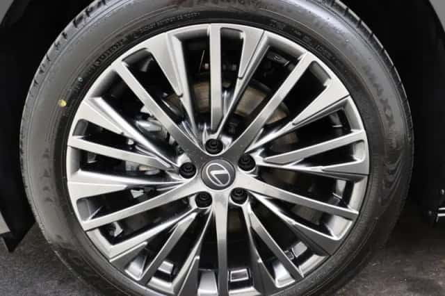Lexus RZ (2026) thumbnail 5