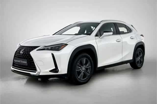 Lexus UX (2024) thumbnail 1