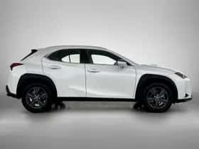 Lexus UX (2024) thumbnail 11