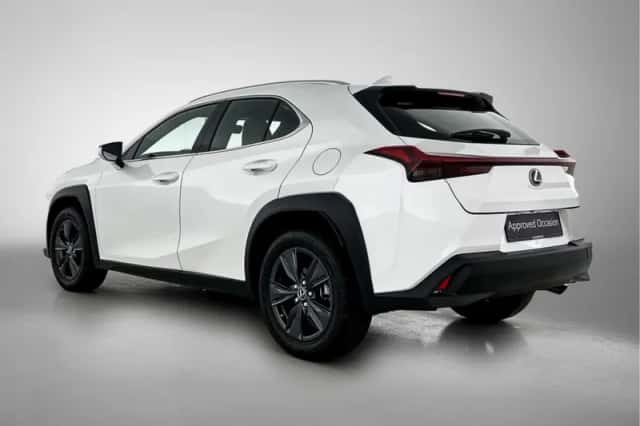 Lexus UX (2024) thumbnail 13