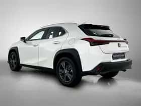 Lexus UX (2024) thumbnail 13