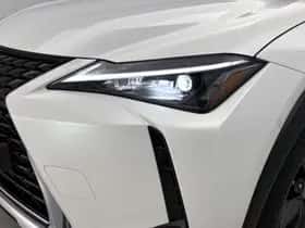Lexus UX (2024) thumbnail 23